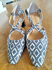 Ladies court shoes for sale  WELLING
