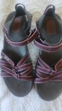 Sandálias femininas Teva tamanho 9 roxas slingback alça múltipla sandálias de caminhada comprar usado  Enviando para Brazil
