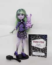 Muñeca Twyla LEER 13 Deseos Monster High Diario Soporte Pelo Verde Mascota Conejito Dustin segunda mano  Embacar hacia Argentina