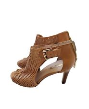 Usado, Sapatos femininos Louise et Cie Olivia couro marrom recortado peep toe tamanho 10.5 comprar usado  Enviando para Brazil
