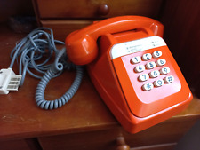 Ancien téléphone orange d'occasion  Le Val