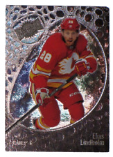 Cartão de hóquei Metal Universe Skybox 2022-23 Elias Lindholm # 18 NHL Calgary Flames comprar usado  Enviando para Brazil