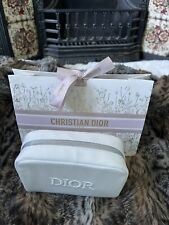 Bolsa de maquiagem Christian Dior branca de neve Dia das Mães 2024 comprar usado  Enviando para Brazil
