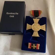 Orden Ehrenkreuz  der Bundeswehr In Gold Etui Und Bandspange gebraucht kaufen  München