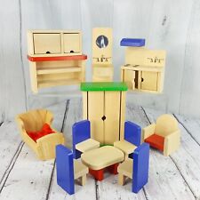 LOTE 14 peças de móveis de madeira natural para casa de bonecas Plan Toys cozinha banheiro sala de jantar comprar usado  Enviando para Brazil