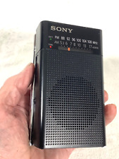 Radio portátil de bolsillo SONY ICF-P26 FM/AM con altavoz. LIGERO USADO, PROBADO FUNCIONANDO segunda mano  Embacar hacia Argentina