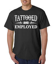 Camiseta Tatuada Y Empleada - Trabajo Divertido Humor Arte Corporal Libertad Expresión Camiseta Universitaria segunda mano  Embacar hacia Argentina