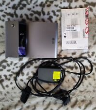 Projetor portátil LG PH450UG LED ultracurto com controle remoto e acessórios! comprar usado  Enviando para Brazil