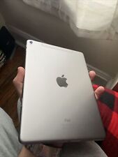 Apple iPad Pro 9,7" Wi-Fi + 4G (A1674) 128GB cinza espacial desbloqueado, usado comprar usado  Enviando para Brazil