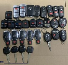 LOTE DE FOBs de chaves aleatórias (26) e chaves de carro (4) VW, Volvo, Mercedes, FORD, Toyota comprar usado  Enviando para Brazil