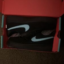 Size 9.5 nike for sale  Brick