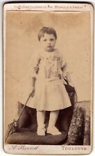 ALREDEDOR DE 1880 CDV NIÑA VESTIDA SOSTENIENDO PARAGUAS TOULOUSE FRANCIA A. PROVOST segunda mano  Embacar hacia Argentina