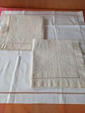 Hand embroidered pillowcases d'occasion  Expédié en Belgium