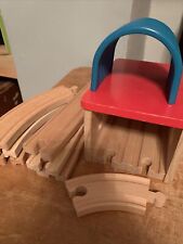 brio style train set pieces shed tunnel 3x straight 3x curved 1 small curved myynnissä  Leverans till Finland