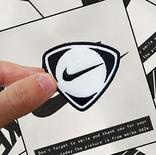 Nike patch ricamata usato  Sant Egidio Alla Vibrata