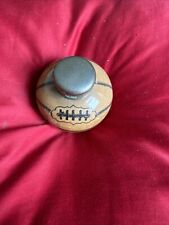 Tintero de pelota de rugby de gres antiguo con accesorios de placa de níquel sin astillas segunda mano  Embacar hacia Argentina