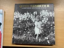 2006 "QUEEN ELIZABETH II BIRTHDAY SOUVENIR ALBUM" HARDBACK BOOK (P4) , usado comprar usado  Enviando para Brazil