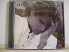 CD Ricky Martin - A Medio Vivir (Raro - Edición Brasil - Pistas Portuguesas) segunda mano  Embacar hacia Argentina