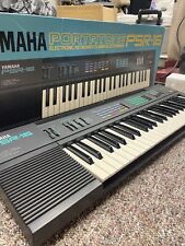 Teclado/sintetizador eletrônico vintage Yamaha Portatone PSR-16 ótimo estado comprar usado  Enviando para Brazil