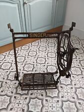 Singer sewing machine for sale  LEVEN