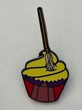 Pin de cupcake Loungefly Disney HOCUS POCUS caja ciega - fregona Bruja Sarah (D1), usado segunda mano  Embacar hacia Argentina