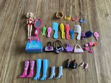 Pacote Barbie mais vários acessórios para bonecas comprar usado  Enviando para Brazil
