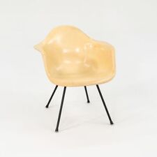 Cadeira C. 1953 Herman Miller Eames braço de fibra de vidro shell MAX com base X preta comprar usado  Enviando para Brazil