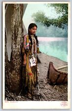 Native Americana~Minnehaha: Young Indian Maiden se inclina em árvore~Canoa~Detroit Pub  comprar usado  Enviando para Brazil