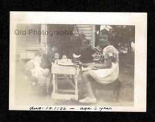 1936 TÉ INFANTIL/PASTEL DE FIESTA DE CUMPLEAÑOS con muñecas foto antigua/vintage instantánea - A190 segunda mano  Embacar hacia Argentina