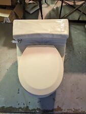 2 standard toilets for sale  Mustang