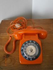 Téléphone vintage orange d'occasion  Castelsarrasin