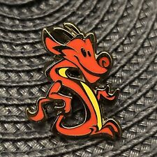 Broche de lapela Mulan Disney Trading Mushu Dragon Kawaii Art Badge comprar usado  Enviando para Brazil