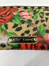 Usado, Bolsa Clutch Betsey Johnson Rosa e Rosas Vermelhas Multicolorida com Aparência de Leopardo comprar usado  Enviando para Brazil