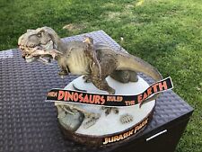 Estatua exclusiva del Parque Jurásico Sideshow T-Rex vs Velociraptors 193-400 segunda mano  Embacar hacia Argentina