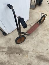 Scooter de empuje vintage de metal con ruedas grandes, manillares de agarre, soporte segunda mano  Embacar hacia Argentina