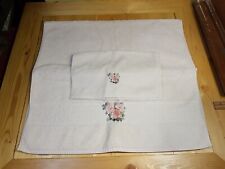 Toalha de banho bordada rosa 23x46 e toalha de mão 13x17 100% algodão , usado comprar usado  Enviando para Brazil