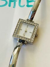 Usado, Reloj AVON de mujer tono plateado piedras brillantes equipado con batería cuadrada segunda mano  Embacar hacia Argentina