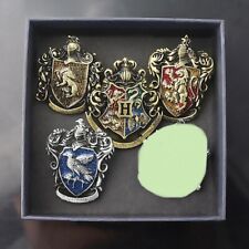 Conjunto de broche emblema Harry Potter novo em folha varinha feiticeiro Hogwarts Dobby Magic, usado comprar usado  Enviando para Brazil