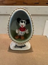 Estatueta de porcelana de osso genuína Disneyland Mickey Mouse em meio ovo feita no Japão comprar usado  Enviando para Brazil