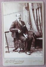Cartão de armário antigo c1899 * Man in Suit Bay Side Everett Washington D.B. Ewing comprar usado  Enviando para Brazil