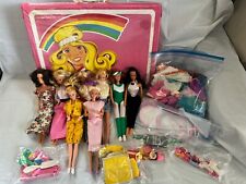 Lote de 6 Barbie's (1966), 2 muñecas regulares con estuche y algunos accesorios segunda mano  Embacar hacia Argentina