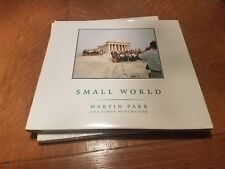 SELLADO Small World por Martin Parr & Simon Winchester 1995 NUEVO con DJ Primera Edición, usado segunda mano  Embacar hacia Argentina
