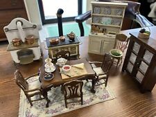 Lindo lote de móveis e acessórios vintage para casa de bonecas. Conjuntos completos de sala! comprar usado  Enviando para Brazil