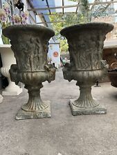 Classiche urne decorative coppia di fioriere fioriere in fibra di vetro urne decorate usato  Spedire a Italy