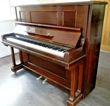 Pianoforte verticale tedesco professionale Feurich di alta qualità nuove corde e martelli usato  Spedire a Italy