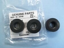 PACK DE 3 OJALES PANEL LATERAL KAWASAKI GENUINOS Z GPZ KH LTD PIEZA COMÚN 92071-056 segunda mano  Embacar hacia Argentina