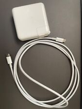 Adaptador de energia USB-C genuíno Apple A1718 61W carregador OEM Apple comprar usado  Enviando para Brazil
