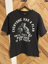 Camiseta Mike Tyson "Everyone Has A Plan Until They Get Punched In The Mouth" GG comprar usado  Enviando para Brazil