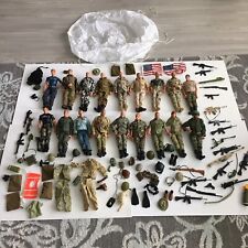 Lote de 18 bonecos de ação e acessórios/armas/capacetes 1996 GI Joe 12” comprar usado  Enviando para Brazil