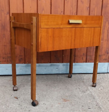 Mesa de costura vintage aparador retrô caixa de joias Näwagen nogueira dinamarquesa anos 60 1 comprar usado  Enviando para Brazil